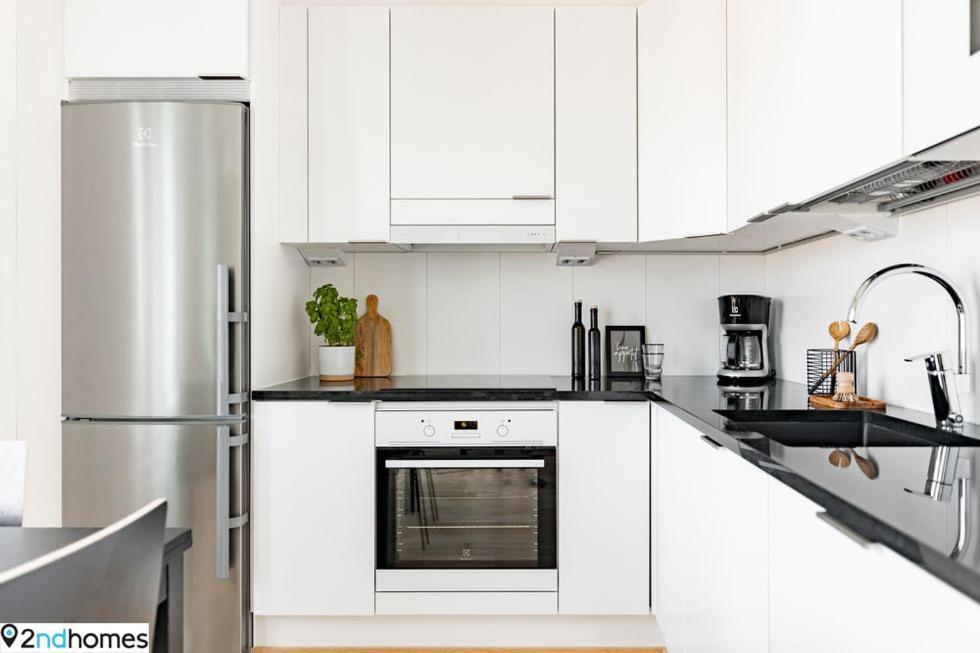 "Kanava" - New 1Br Apartment With Sauna, Balcony & Views, Hosted By 2Ndhomes Tampere Bagian luar foto